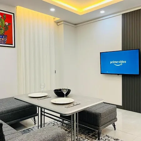 14 Laptop Desk, Tv Apartmán *