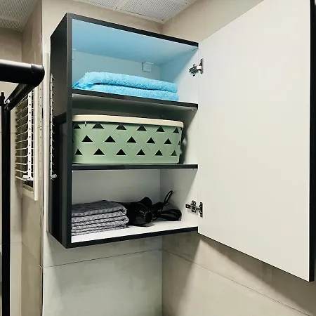 14 Laptop Desk, Tv Apartmán