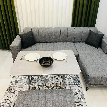 14 Laptop Desk, Tv *