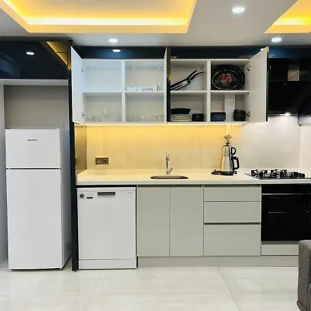 Apartament 14 Laptop Desk, Tv Antalya